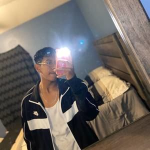 Meet your Posher, Hugo